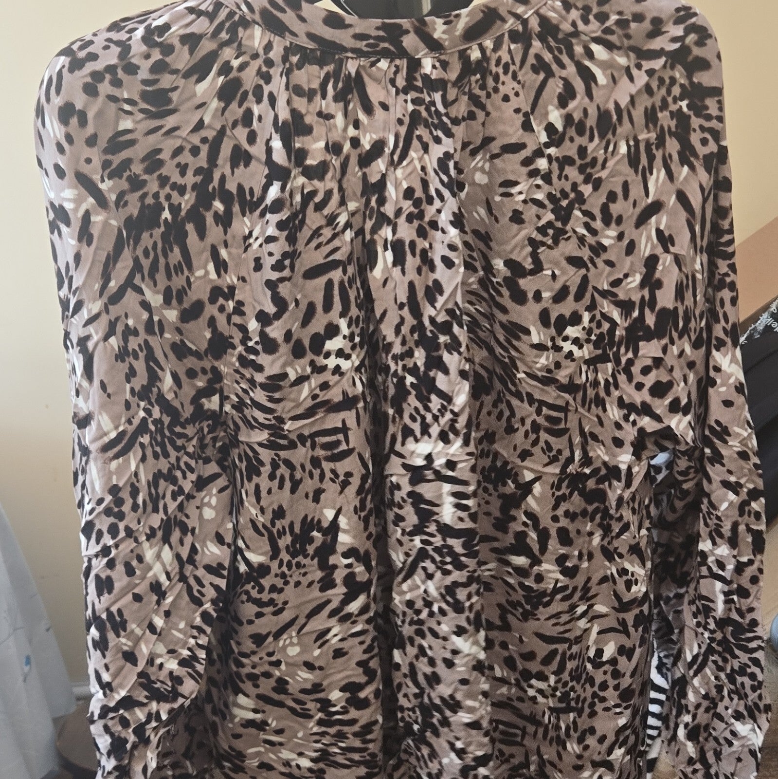 Papaya Beige Black Leopard Animal Print V-Neck Long Sleeve Button Blouse 20