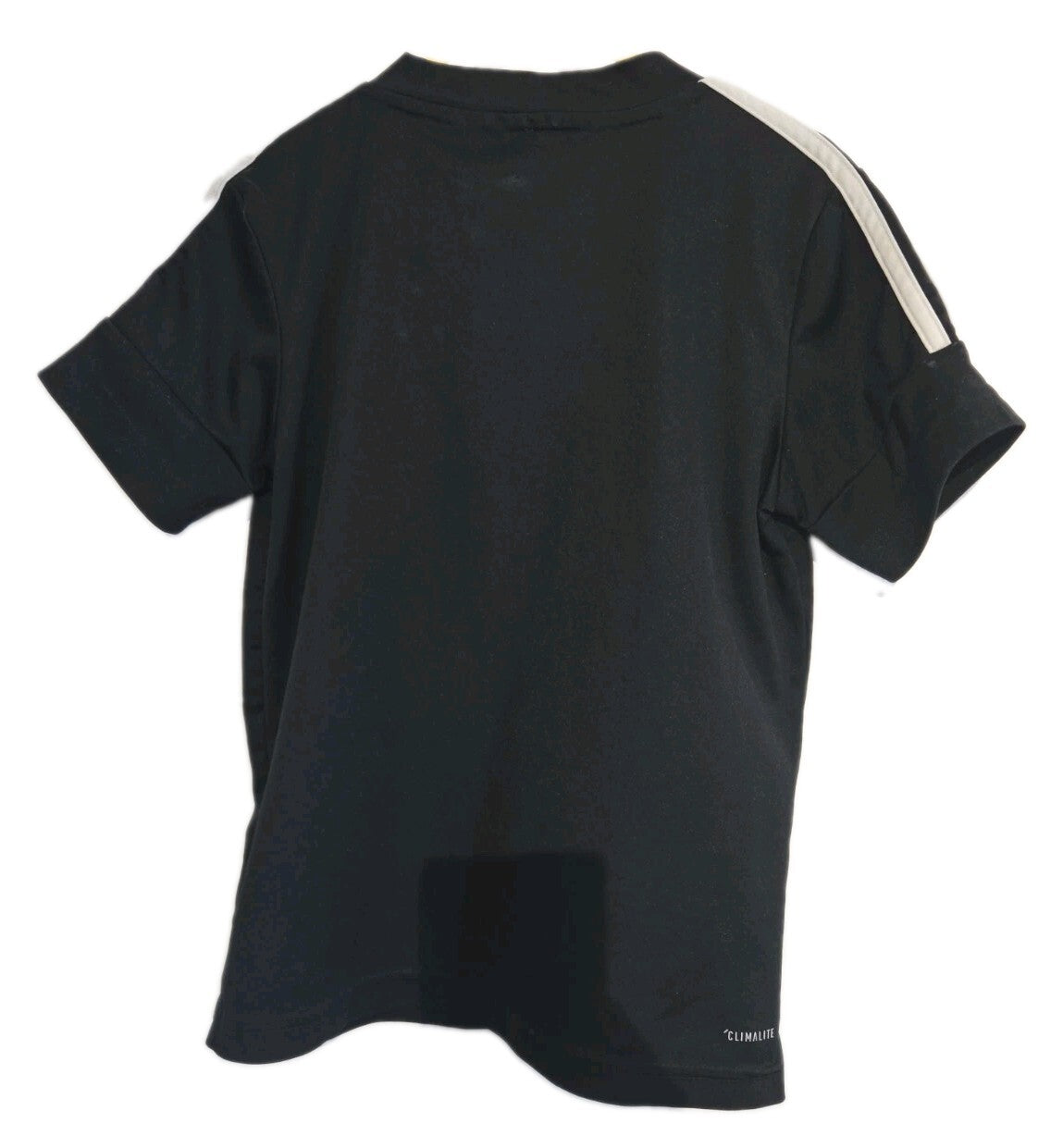 Adidas t-shirt 5-6 years