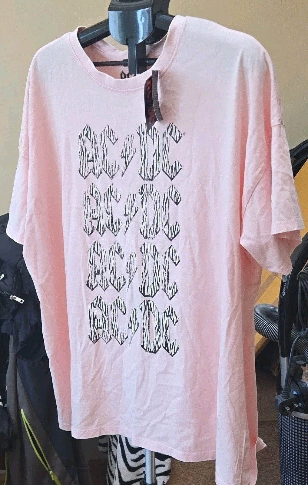 Matalan Women's Pink AC/DC Graphic Logo T-Shirt Short Sleeve Crew Neck Size XL