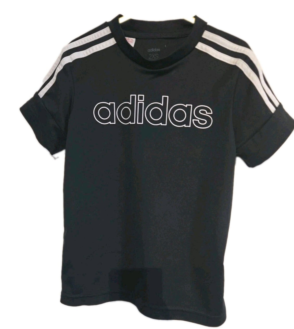 Adidas t-shirt 5-6 years