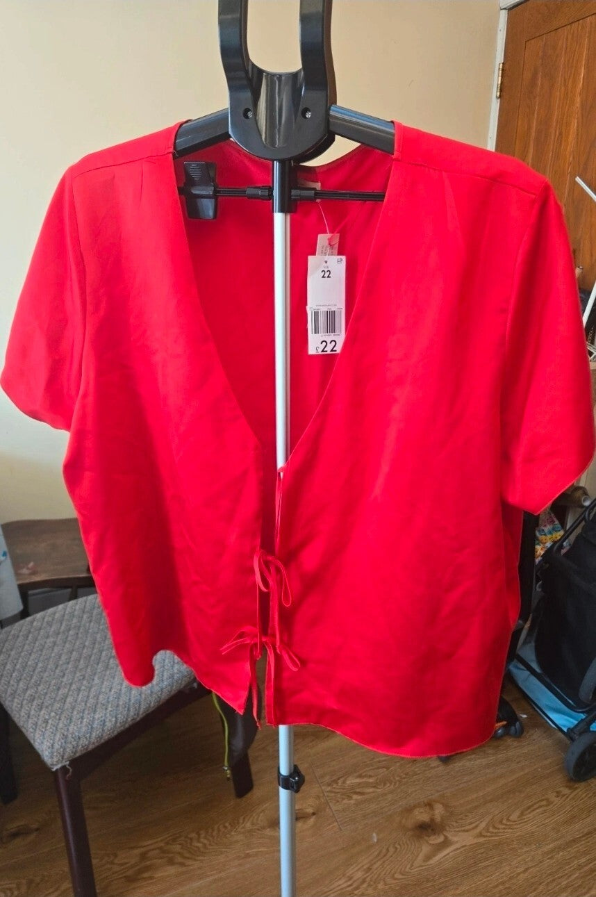 Be Beau Red Wrap Tie Front Top Size 22