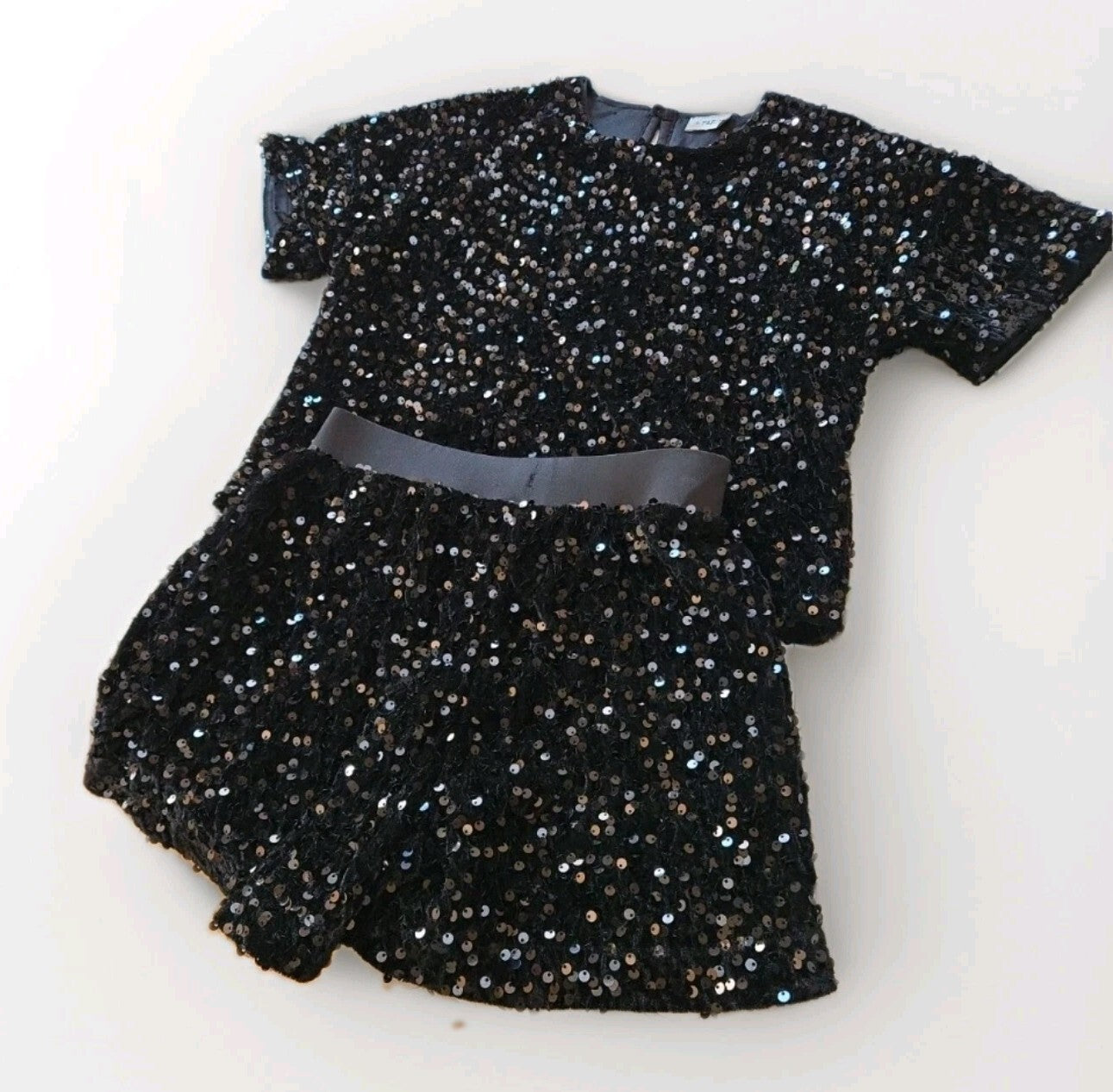 F&F Two Piece Set. Age 7 to 8 Years