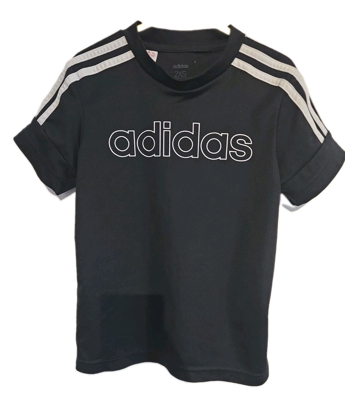 Adidas t-shirt 5-6 years